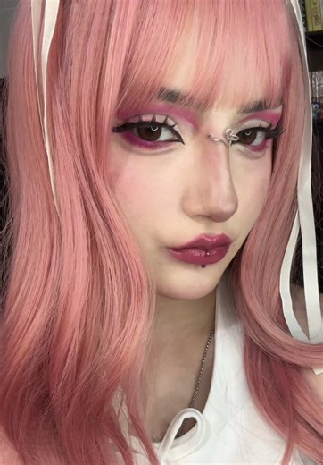 Stunning Pink Makeup Tutorial for All Occasions