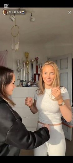 Girl abs punching challenge (19)