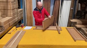 Wide Bookcase with 4 Shelves (Brown)