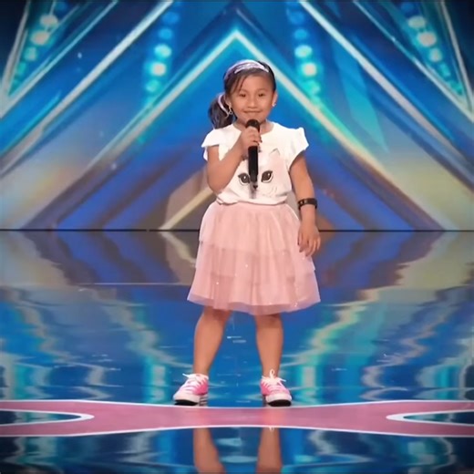 6 Year-Old Zoe Erianna's singing 'Born this Way' | The Talent Hub