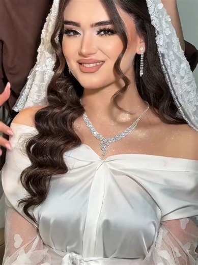 Stunning Bride Makeup Tutorial for Your Special Day