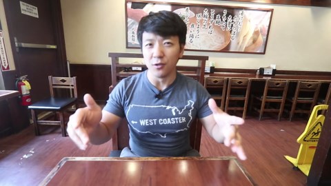 Trying FIVE Different Udon Noodles in Hawaii