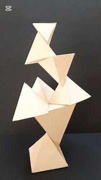 Comment fabriquer une pyramide à base carrée