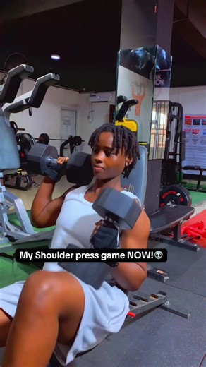 Spot that bicep vein👽 #gymtok