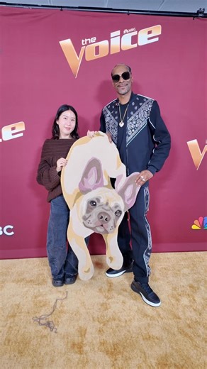 SIMJI on Instagram: "The coolest person I have EVER met😨 @snoopdogg"