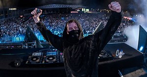 Alan Walker（アラン・ウォーカー）、キャリアを変えるヒット曲となった名曲"Faded"がSpotifyにて20億回再生を突破！