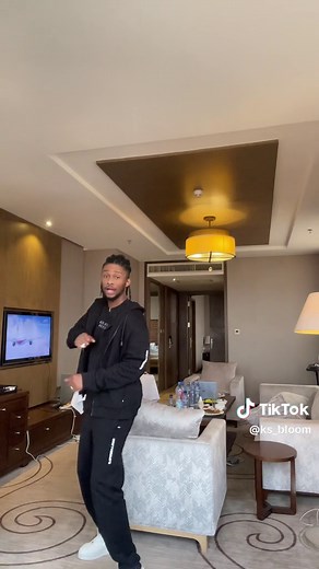 En attendant l’album🎵… 😅🖤