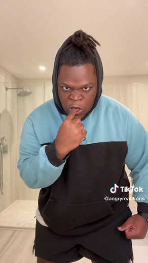 Oneya (@angryreactions) - Safe to say youre very attractive 😏