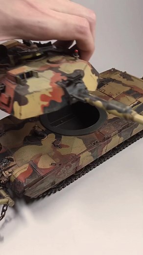 1:35 Scale Model Abrams Tank with MCT by Trumpeter