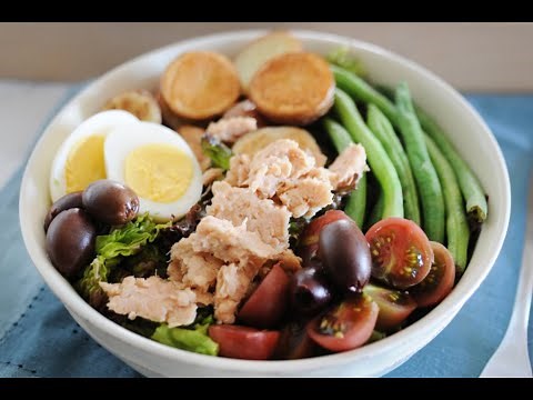 Fresh & Delicious Salmon Nicoise Salad