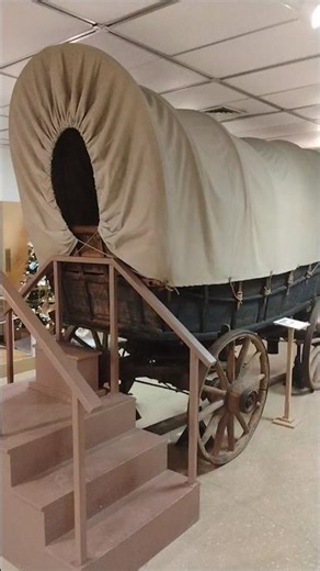 OLD WESTERN WAGON! 🤠🐎👍 #oldwest #western #wagon #wagontrain #antique #antiques #museum #museumshorts