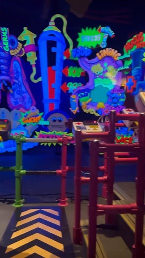 We want to see you at the science center! “This 3-level, 44,000 sqft science [center] is great for every age group...Get your kids engaged in all things anatomy and science. From the digestive system, to learning how magnets work, this spot is a great blend of education and play.” We’re open Thursday through Monday so you can explore all things STEM with interactive exhibits, original planetarium shows, and LIVE science demonstrations. 📸: @the_nashville_nanny #adventuresci #adventuresciencecent