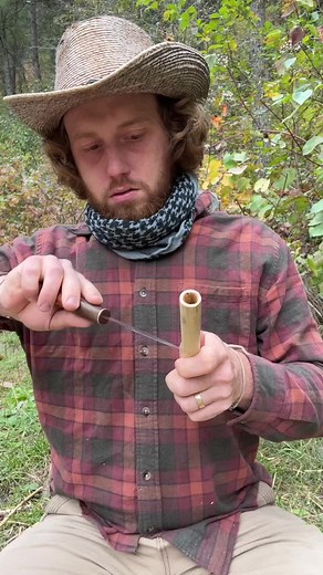 How to make an elderberry flute with just a knife. #fyp #bushcraft #survival #traditional #primitive #naturelover #nativeamericanflute #howto #sagesmokesurvival