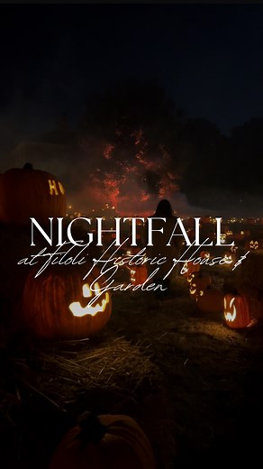 JUSTINA VANESSA | SF, CA on Instagram: "Step into the enchanting world of Nightfall at @_filoli where the historic house and gardens transform into a Halloween wonderland. 🎃✨ Wander through fields of glowing pumpkins, a jack-o’-lantern tunnel, and insane Halloween props. Indulge in tasty treats and drinks at ‘Jack’s Bar’ while listening to live music. And DO NOT forget to explore the mansion, which is adorned with candlelit magic and soft, haunting scares. 👻🕯️ The perfect