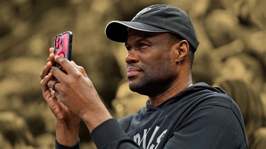 David Robinson on why most people in the USA were against the pros playing at the Olympics: "More compelling story for American audience"