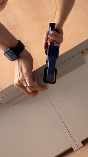 11K views · 571 reactions | Tip when you’re fitting pelmets and you could do with an extra hand 駱 #tip #tips #tricksofthetrade #tipoftheday #kitchenfitter #kitchenfitters #carpenter #carpenters | Gavin Tutton Carpentry | Facebook