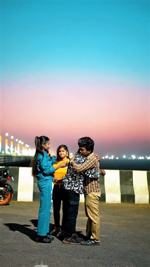 Raghu Rockstar on Instagram: "साल ओढ़ के मिले आवा #reelsinstagram #instagram"