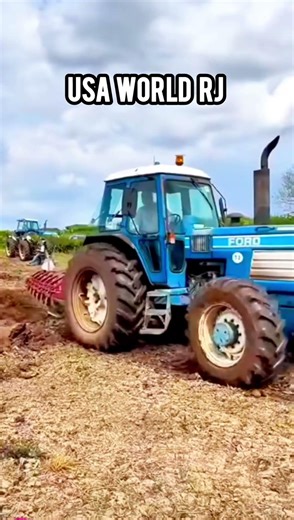 Old Ford Tractor Plowing in the field #usatractor #americanfarming #fordtractor