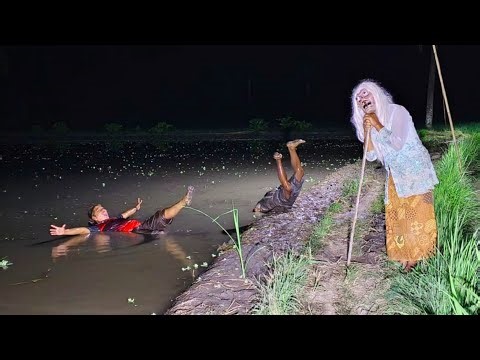 Nenek Gayung Tak Sadarkan Diri || Niat Baik Berujung Celaka || Prank Paling Lucu Se Indonesia