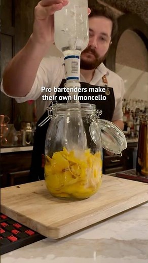 How to make limoncello #bartender #bartenderlife #cocktail #limoncello #recipes #cocktailrecipe #bar