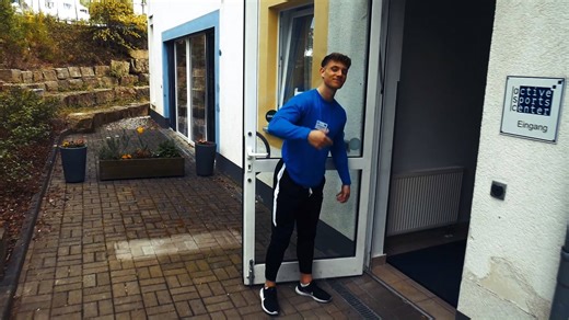 Gestern haben wir Euch gezeigt, dass es an unserem ASC Sportcentrum im Rahmen der Bauarbeiten ordentlich zur Sache geht. Innen drin ist davon jedoch bislang kaum etwas zu merken. Glaubt Ihr nicht? Wir beweisen es Euch! Gökhan Gö hat auch noch einen Blick in unser Fitnessstudio geworfen und festgehalten, dass dort nach wie vor fleißig gesportelt werden kann. #asc46 #gemeinsaminbewegung | ASC Göttingen von 1846 e.V.