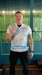 Le 3 fasi fondamentali per l’insegnamento dello Squat🏋️‍♀️ 🖊️Avete curiosità tecniche sulla programmazione e l’esecuzione di esercizi? Scrivetecelo nei commenti! . . #accademiaitalianafitness #squat #fitnesscoaching #fitnesstips #squatguide | Accademia Italiana Fitness