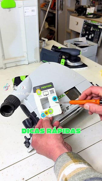 O novo módulo de luz da Festool pode ser adaptado nas serras TS e TSC. O feixe de luz LED permite-nos ter uma visão clara do trabalho. #festool #tool #marcenaria #carpintaria #woodworking