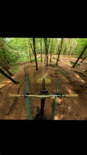 So stoked to finally get this, heavy case after😅 #mtb #downhillmtb #mountainbike #fyp