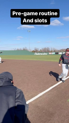 Highschool infielders pre-game routine. @wm_jag_baseball @jwehba7 @crey2707 @dfrazee4 @casenchambo11 @jaxson.teel2 @sambourland @jakebour1and #infielder #routine #getready | MoyStyle Baseball