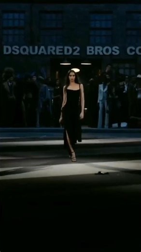 #bella hadid # SABRINA #Runway #catwalk #Horse walk # viral video #shot #yt