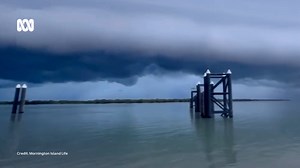 🤩 Check out the cloud off Mornington Island last night! 📷 Local photographer Mornington Island life captured this stunning footage at sunset. ❤️ Have you snapped any spectacular pics of the North West lately? 📻 Listen to ABC North West QLD: https://ab.co/3mRJWAn 📝 Subscribe to our weekly newsletter here by selecting ABC North West Queensland: https://ab.co/3LuMEr3 | ABC North West Queensland