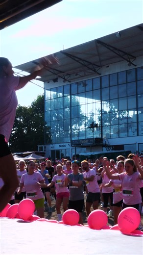 Gå og løb med Støt Brysterne 7. sep. i Charlottenlund 🏃‍♀️🌳 Få en hyggelig familiedag med et særligt børneløb for de mindste 👪 Vælg ruter på 2,5-10 km og vær med til at støtte brystkræftramte 💜 | Støt Brysterne