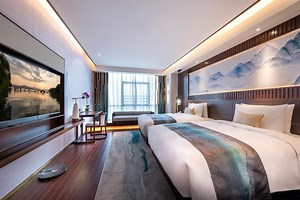 [Hot Item] Modern Luxury Elegant Commercial Hotel Guest Room Furniture Solid Wood Panel Style Bedroom Furniture Set for Hotel Projects