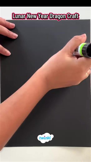 The Lunar New Year celebrations are almost here! Create this Lunar New Year Dragon craft in your classroom, all you need is paper, glue and googly eyes. An easy craft for kids that combines fine motor skills with learning about the meaning of Lunar New Year and how it is celebrated. #LunarNewYear #LunarNewYearCrafts #CraftsForKids | Twinkl Resources