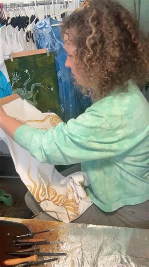 This painting video got a little deep - live painting batik, studio session.