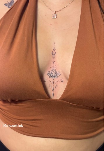 Tatuajes entre las lolas: Ideas creativas para mujeres