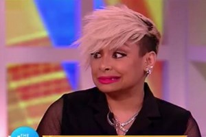 'The View's' Raven-Symoné Dissed by Nicolle Wallace During Fame, Autograph-Agony Talk (Video)