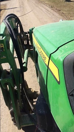 John Deere 2032R Tractor