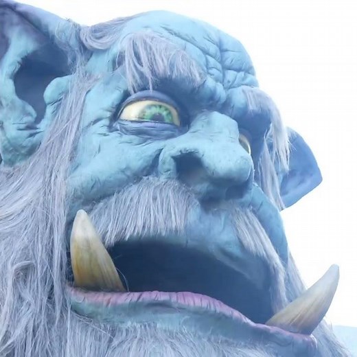 GIANT Animatronic at Home Haunt! #animatronics