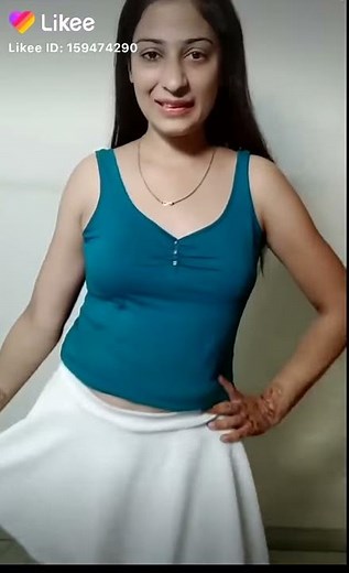 Remove cloths girl😯