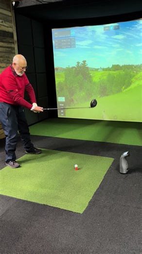 Past the Ladies Tees -well done Rob ! If you live in the Wirral get yourself down to @DryGolf at Woodside Business park #golf #offtheteestyle #offthetee #golfwear