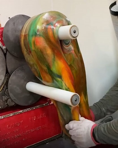 4M views · 10K reactions | This candy making process is so hypnotic to watch!  | LADbible Australia | Facebook