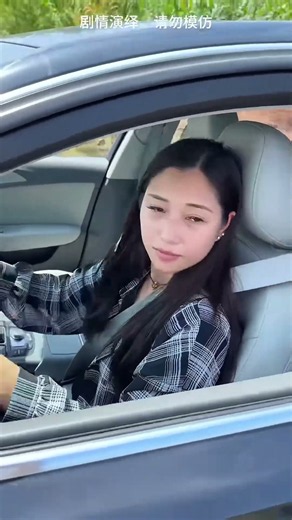 Female Driver Demonstrates Ultimate Driving Skills #automobile #drivingreview