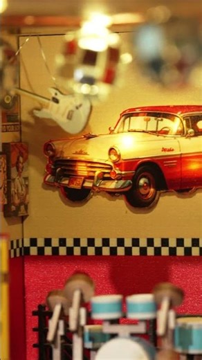 A secret universe of vinyl, neon, and parallel dreams. 💋📺#booknook#1950s #vintage #minature