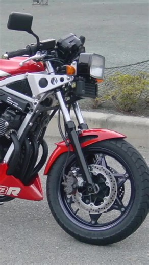 高級バイクホンダCBR400Fの完全ガイド