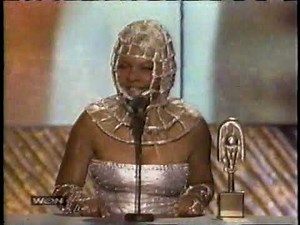 Lil Kim wins Best R&B/Soul or Rap Music Video | 1998