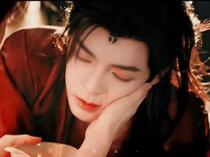 739K views · 18K reactions | Cảnh khóc và diễn xuất của Hầu Tử trong...