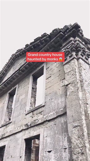 We’re starting to feel spooky 👻 Ghostly goings on at Appuldurcombe House on the Isle of Wight 🫣 If you’d like to hear more ghost stories, our storytellers will be back at selected sites across the country this month with tales of supernatural sightings, ghosts and horrors from history. | English Heritage