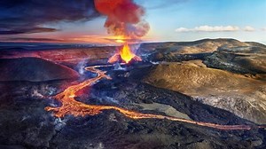 How one image captures 21 hours of a volcanic eruption