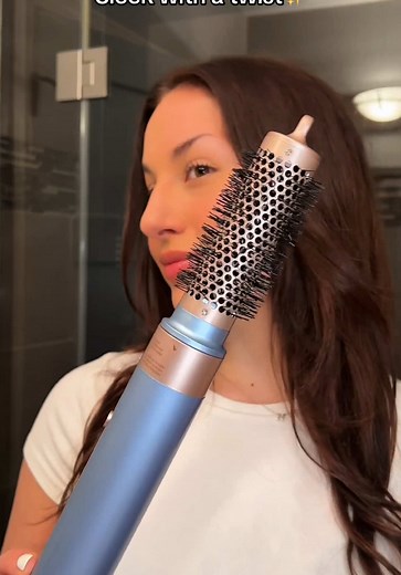 A smooth finish, every time 💁‍♀️ Styled with the #DigitalAIRE Hot Air Styler round brush. 🔗 in bio to shop! 🛍️ #HereForHair #ConairCreator